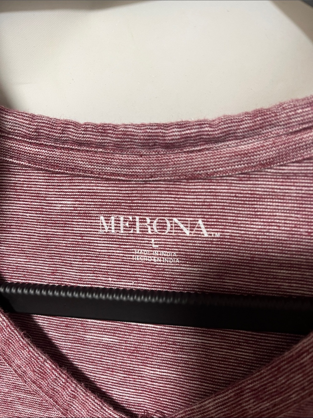 Preowned Merona Men's Heathered Mauve V-Neck Pocket Tee Size Medium. - Picture 3 of 8